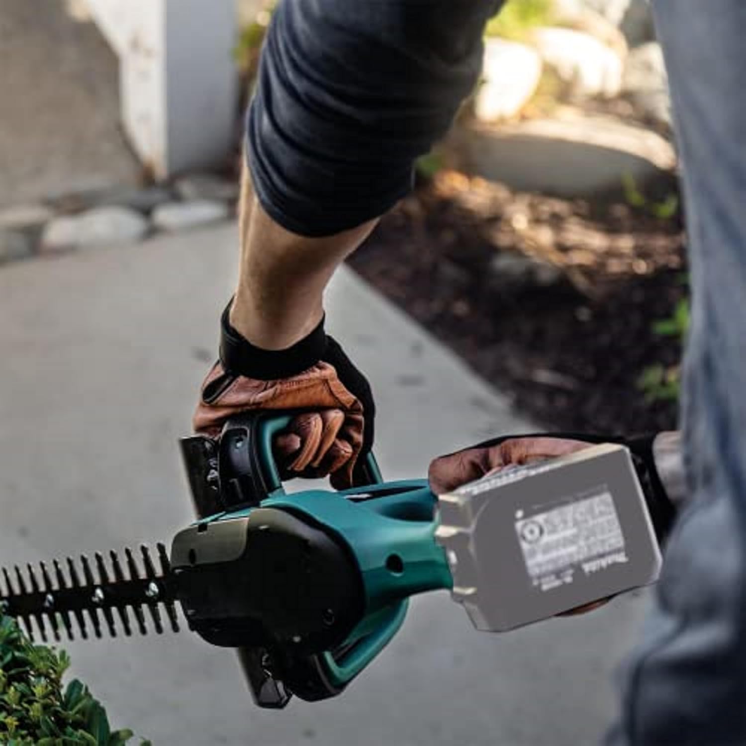 Makita DUH523Z 18V LXT Cordless Hedge Trimmer – 52cm Blade, Tool Only