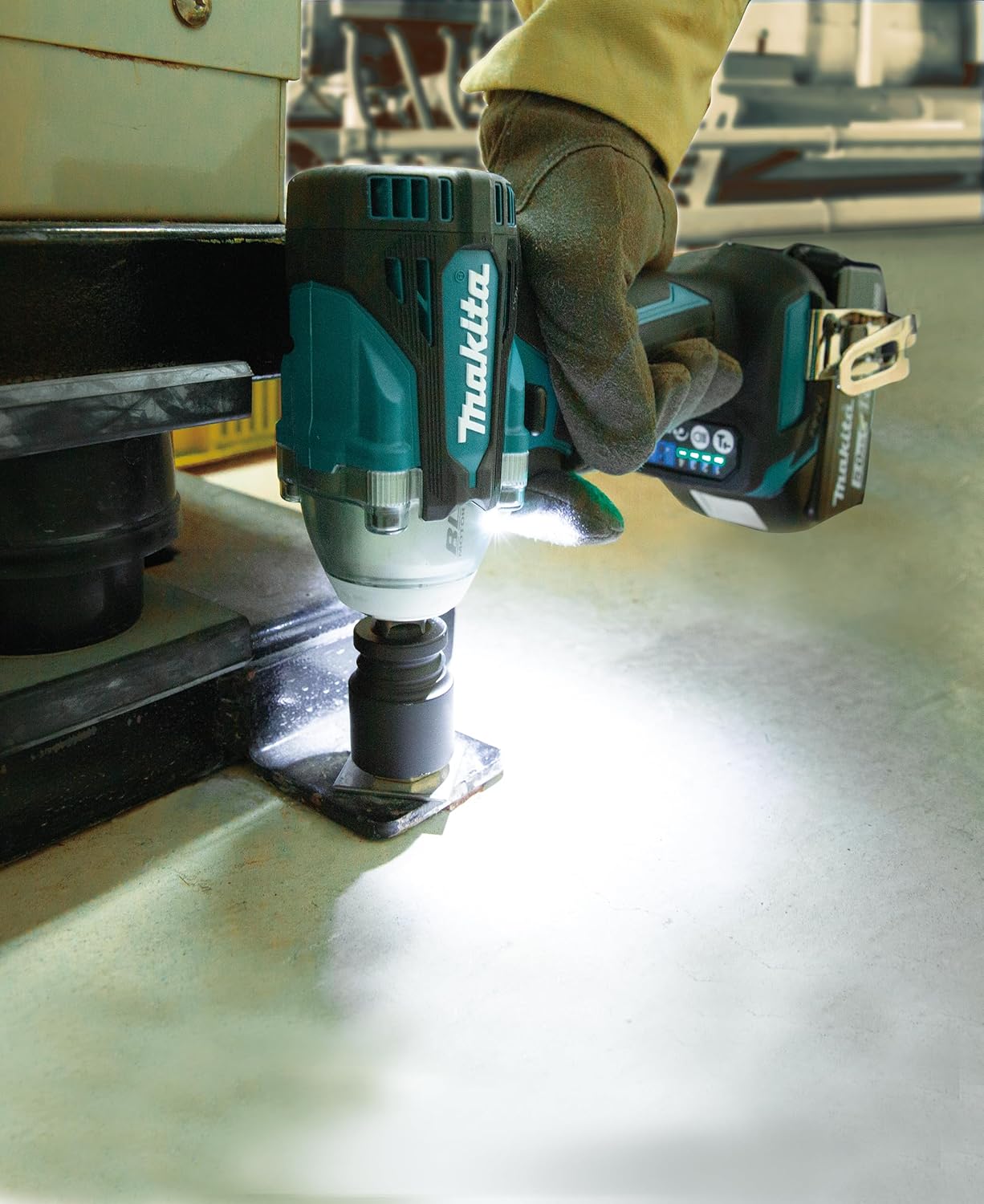 Makita DTW300Z 18V LXT Brushless Impact Wrench – Compact Power, Body Only