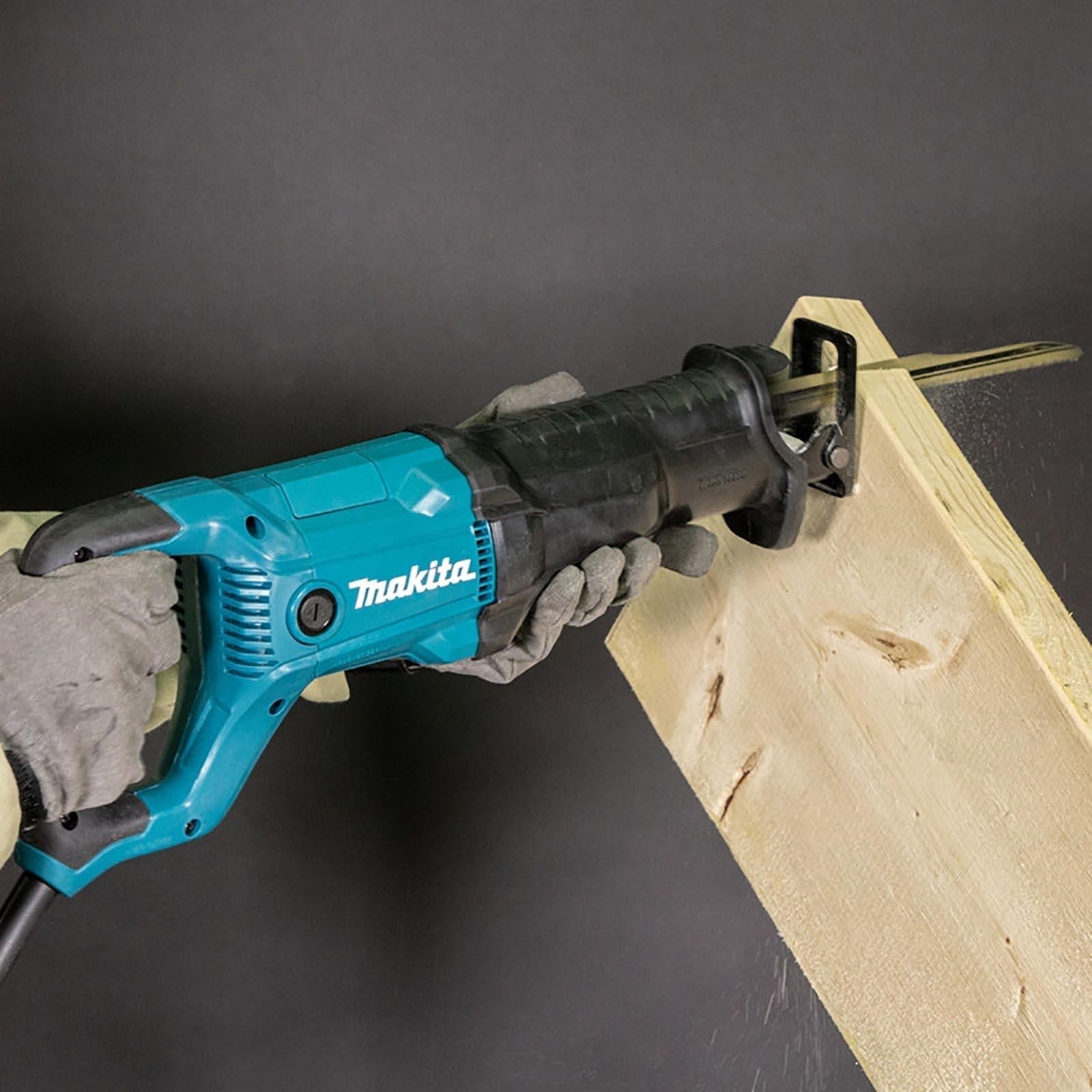 Makita JR3051TK 1200W 240V Reciprocating Saw – High-Power Performance